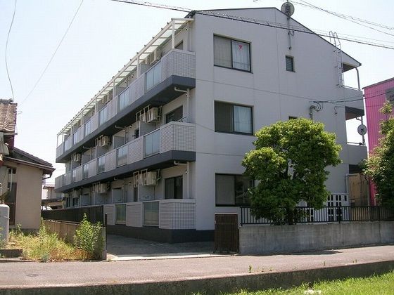 コーポBee Houseの外観画像