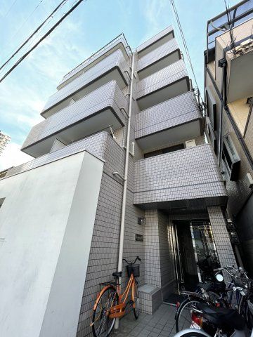 ジュネステンの外観画像