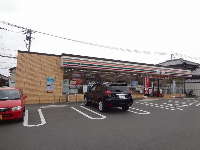 セブン‐イレブン／八幡町上津役西３丁目店(73m)