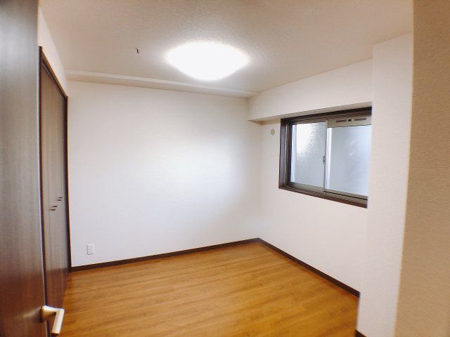 ベッドルーム