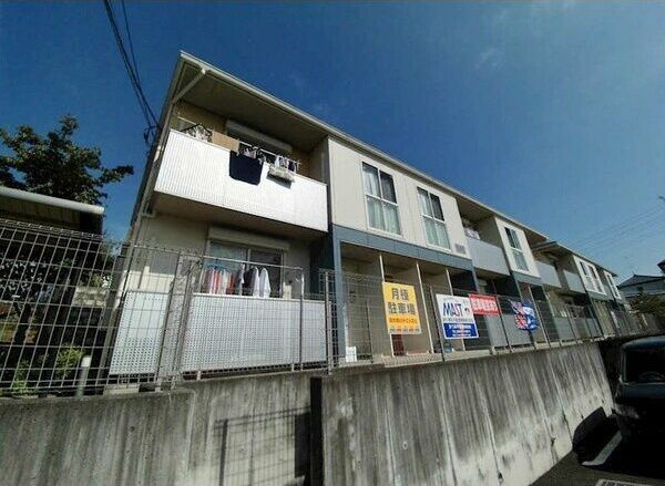 サン ウェストの外観画像