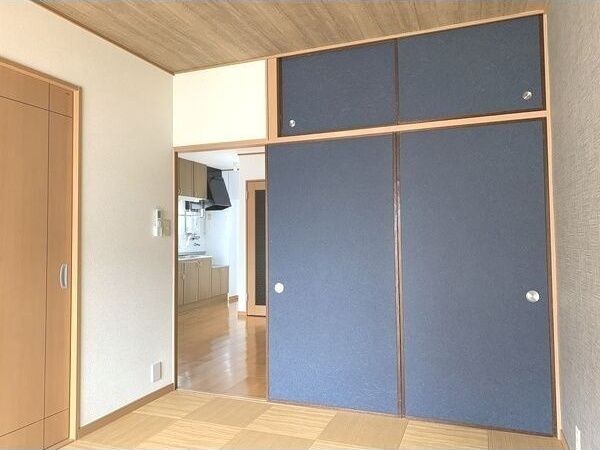 ベッドルーム