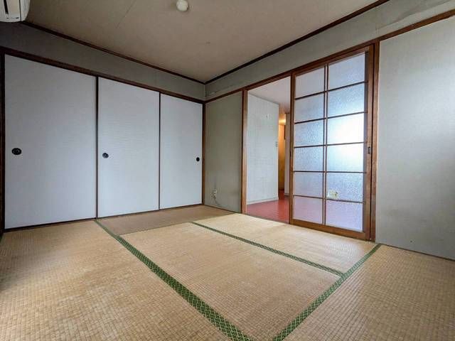 ベッドルーム