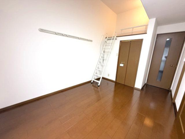 ベッドルーム