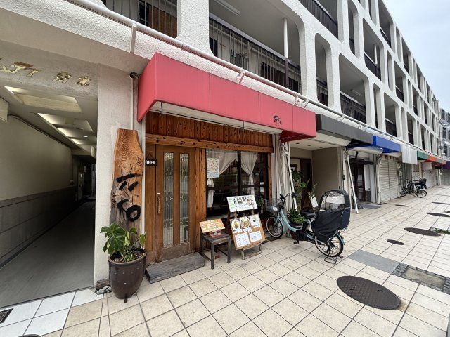 近くに施設あり