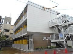 レオパレストラッドの外観画像