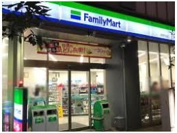 ファミリーマート草津渋川店（コンビニ）まで270m