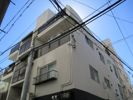 京屋ホームズの外観