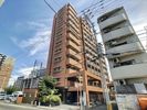 クレタ県庁前の外観