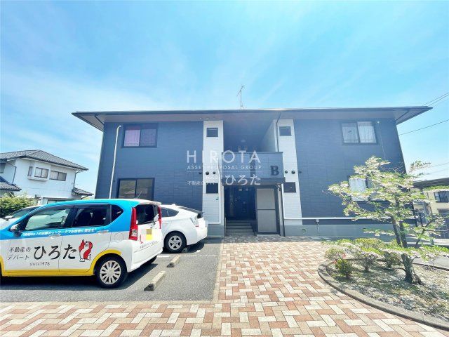 グランドゥール B棟の外観画像