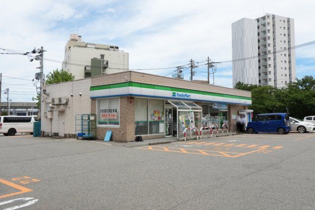 近くに施設あり