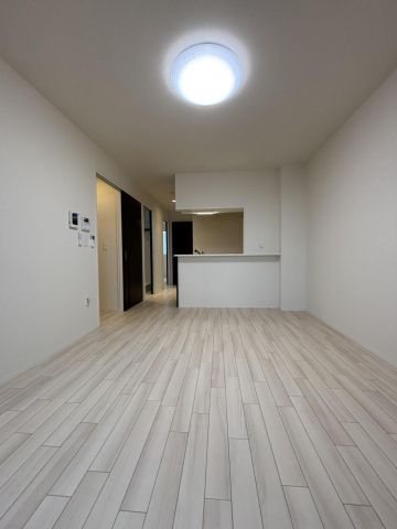 直方感田郵便局 (800m)