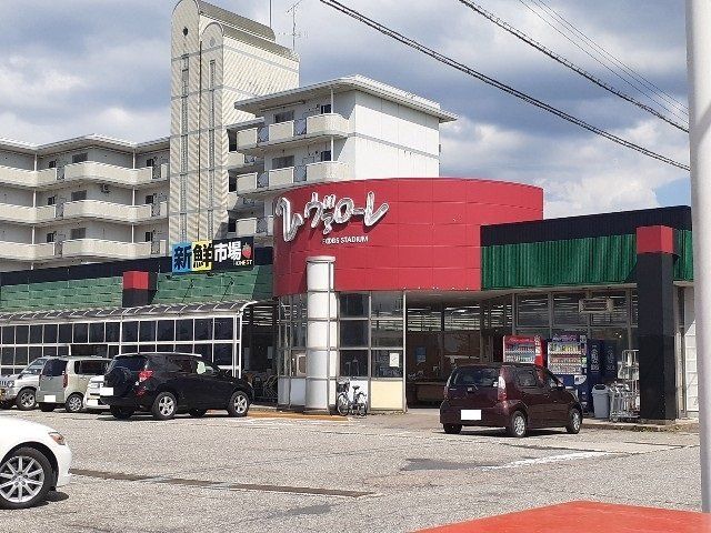 ヴァローレまで2100m