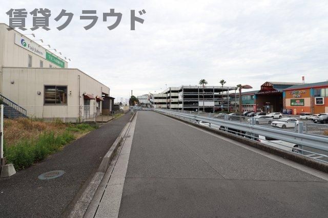 近くに施設あり