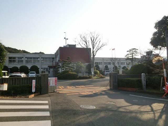岡垣町立海老津小学校(1860m)