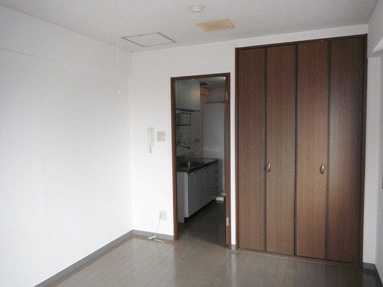 ベッドルーム
