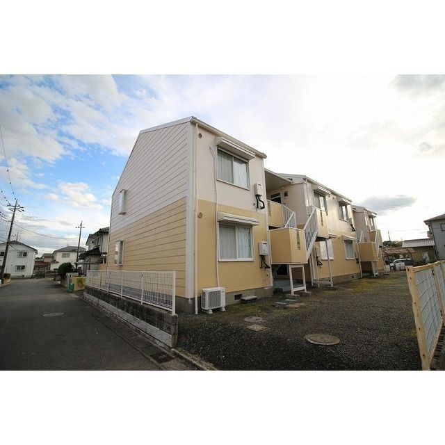 コーポジュリIの外観画像