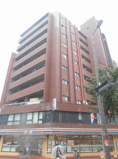 パシフィック九条駅前の外観画像