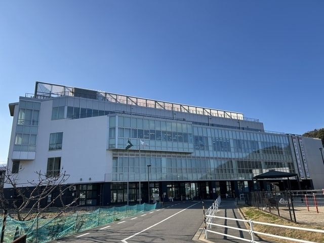 近くに施設あり