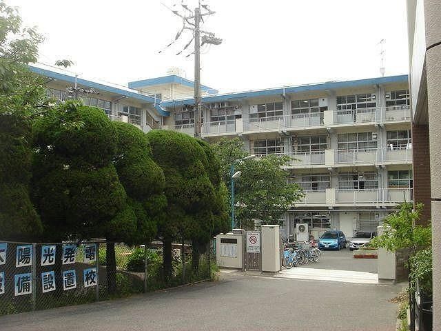 霧丘小学校(370m)