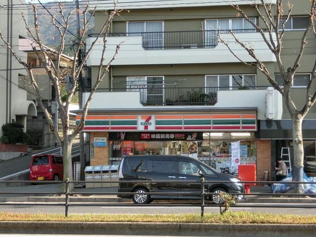 セブン‐イレブン／小倉黒原２丁目店(300m)