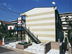 レオパレスラ メゾン三郷の外観画像