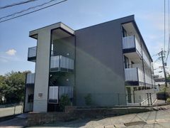 レオパレスグリーンヒルズ花園の外観画像