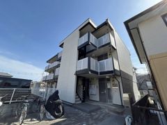 レオパレスRINAの外観画像