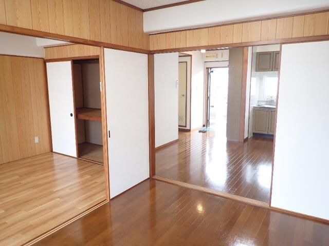 ベッドルーム