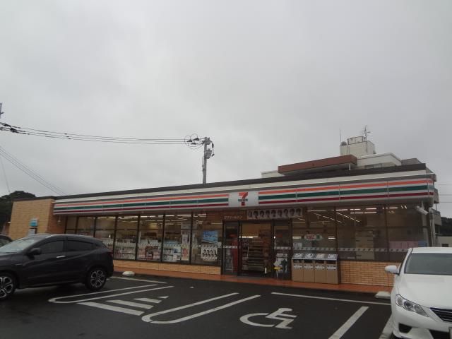 セブン‐イレブン／八幡割子川２丁目店(135m)