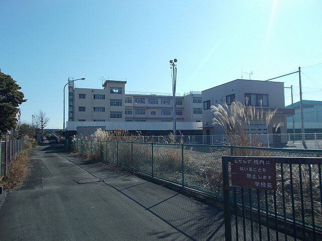 静岡市立中島小学校まで600m