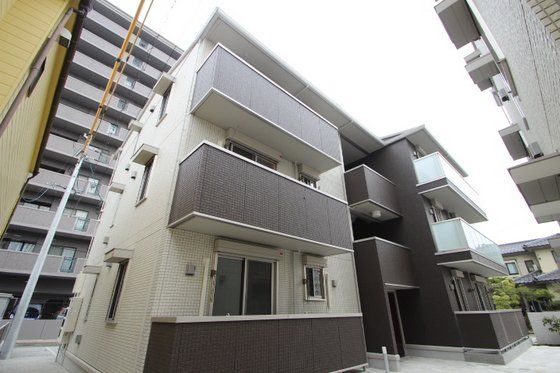 プルーニャ C棟の外観画像