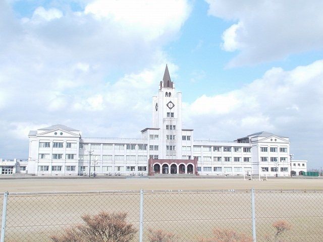 大谷中学校まで2100m