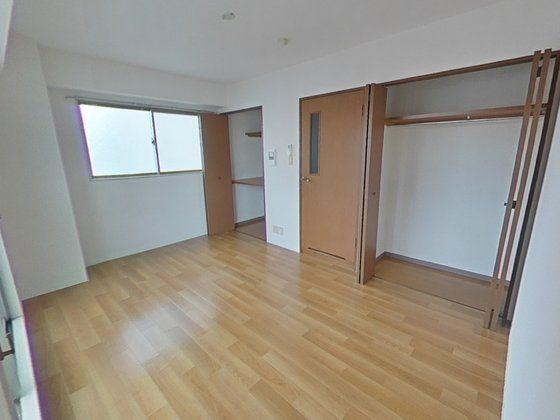 ベッドルーム