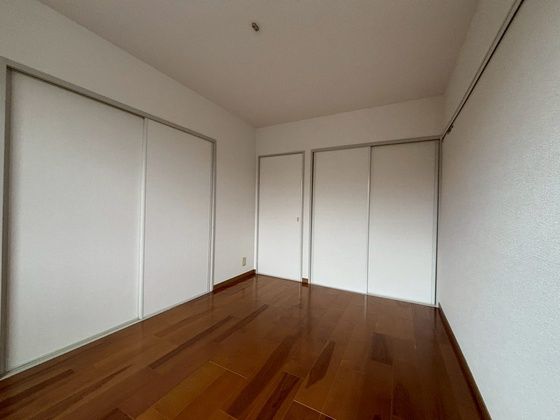 ベッドルーム