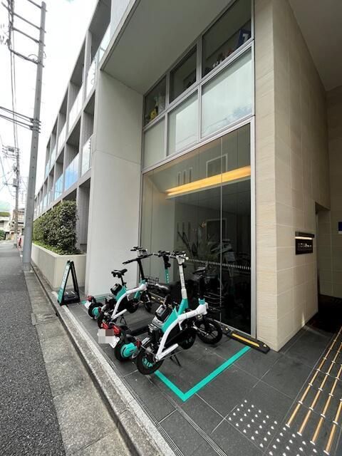 近くに施設あり