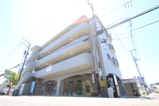マンションエスペーロの外観画像