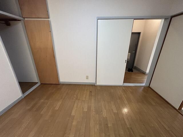 ベッドルーム