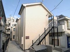 レオパレス幡ヶ谷の外観画像