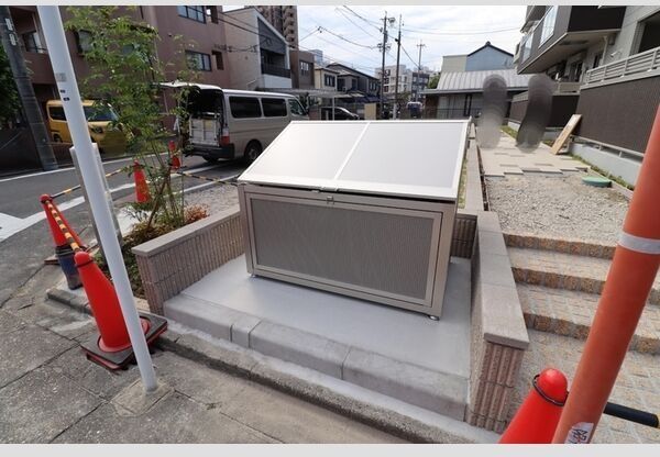 近くに施設あり