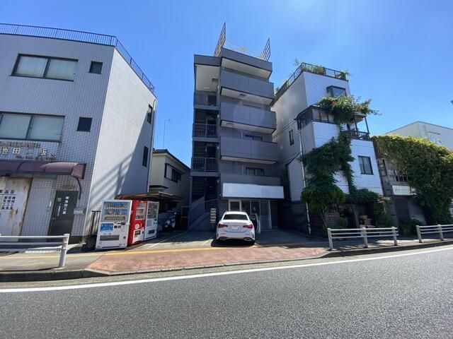 ラヴィ有馬 3階 ワンフロアに1部屋の角の部屋 ペットOKの外観画像