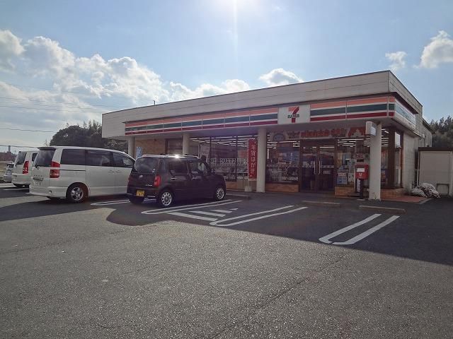 セブン‐イレブン/直方下境店(813m)