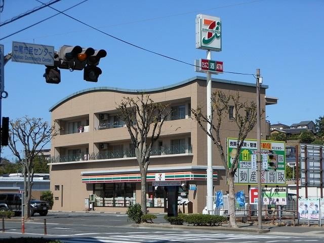 セブンイレブン八幡三ケ森電停前店(930m)
