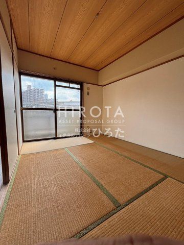 ファミリーマート小倉企救丘駅前店(590m)