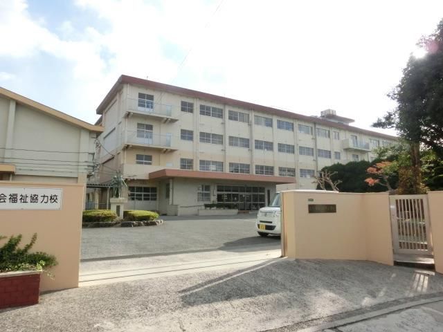 萩原小学校(640m)