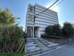 レオパレスパインヒルⅡの外観画像