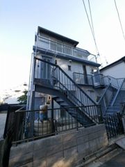 第1三駒ハイツの外観画像
