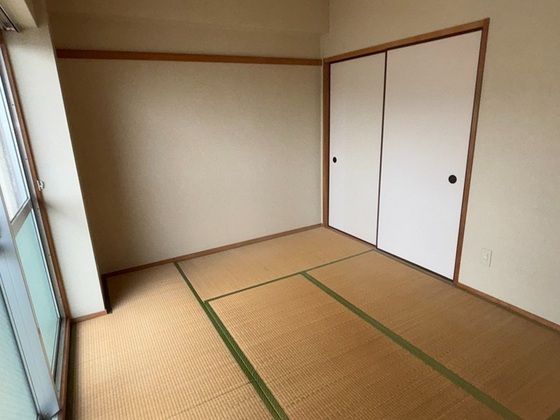 ベッドルーム