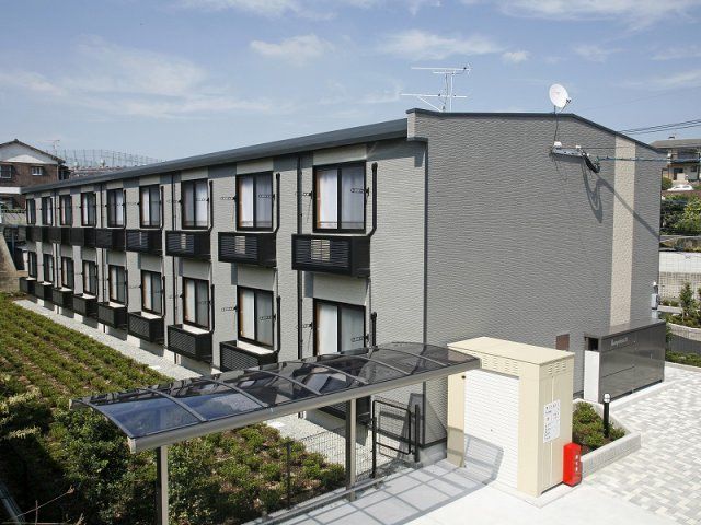 レオパレス高尾の外観画像