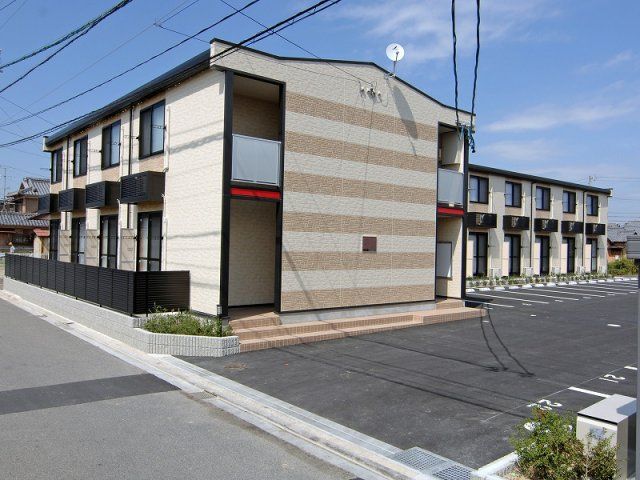 レオパレスヴィラドルチェ白塚の外観画像